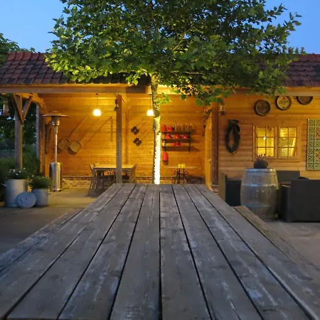 Hoeve Chartreuse Bed & Breakfast